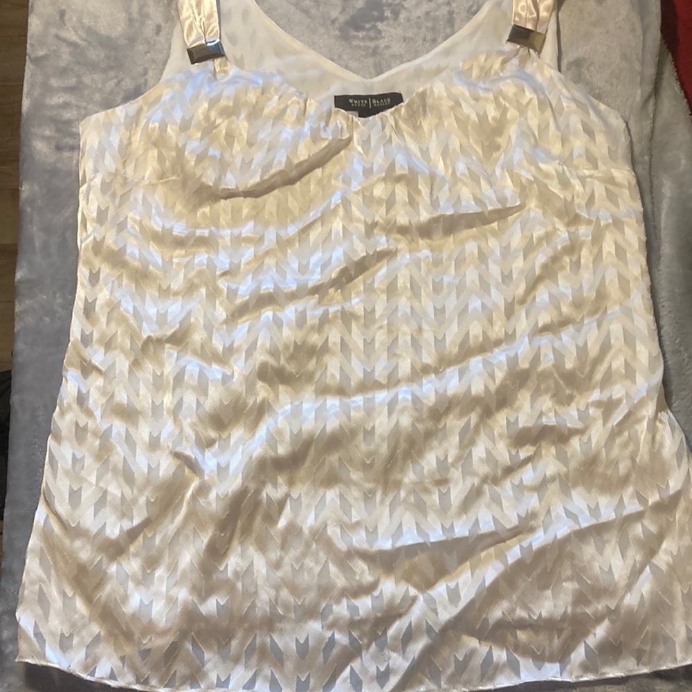White House black market top